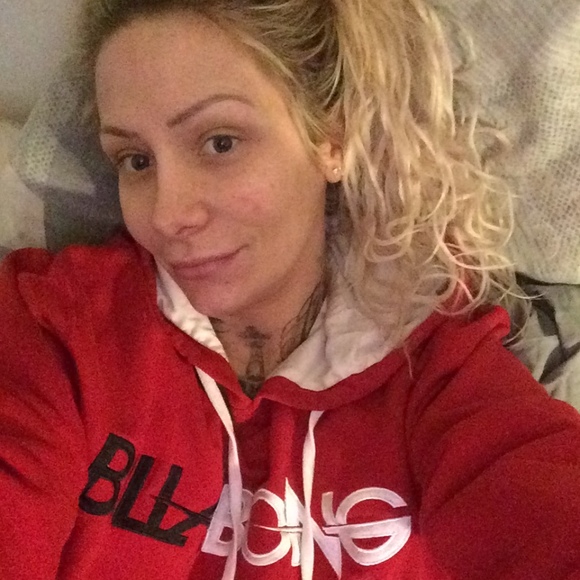 Meet your Posher, May lee - Picture 1 of 1